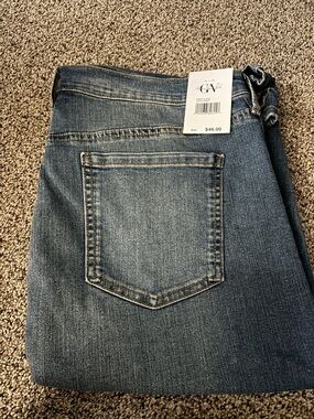 Lorelai Jeans in Castle Point Blue Capri